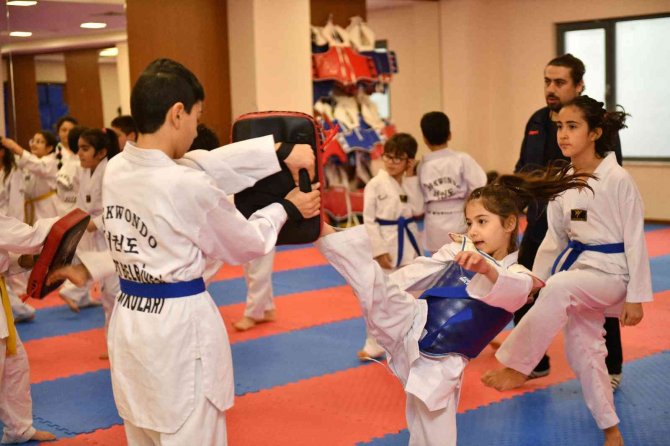 Esenyurtlu Çocuklara Spor Dolu Sömestir
