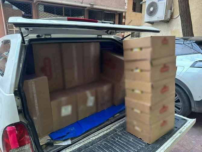 Eyüpsultan’da 50 Bin Lira Değerinde Çay Hırsızlığı Kamerada