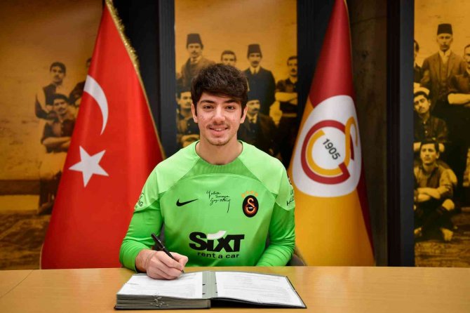 Galatasaray, Genç Kaleci Jankat Yılmaz’ın Sözleşmesini Uzattı