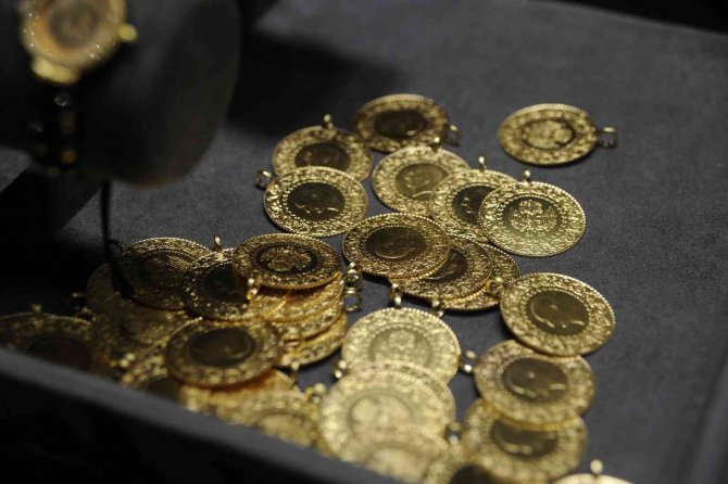 Altın Rekora Doymuyor, Gram 1200 Liraya Dayandı