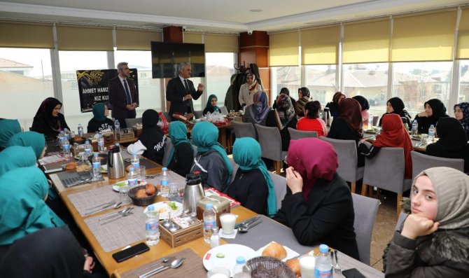 Hafızlığını Tamamlayan Öğrenciler İçin Program Düzenlendi