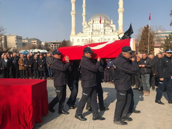 Vefat Eden Iğdır Eski Belediye Başkanı İçin Belediye Önünde Tören Düzenlendi