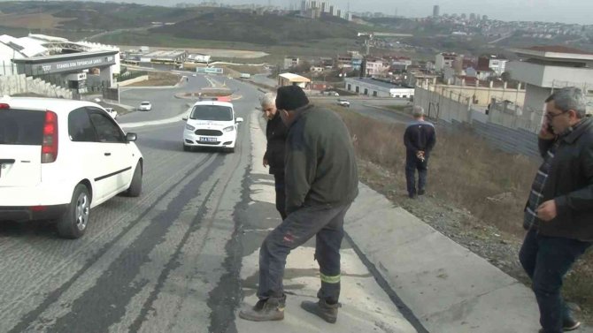 Başakşehir’de Forklift Devrildi, 1’i Ağır 2 Yaralı