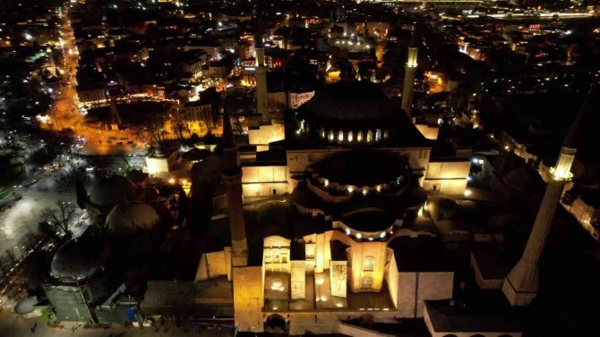 Regaip Kandili’nde Vatandaşlar Ayasofya Camii’ne Akın Etti