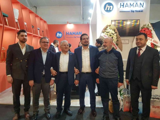 Başkan Büyükkılıç, İ̇stanbul Mobilya Fuarını Ziyaret Etti
