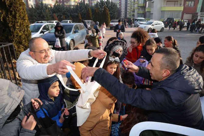 Başkan Kavuş Çocuklarla Şivlilik Topladı