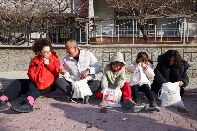 Başkan Kavuş Çocuklarla Şivlilik Topladı