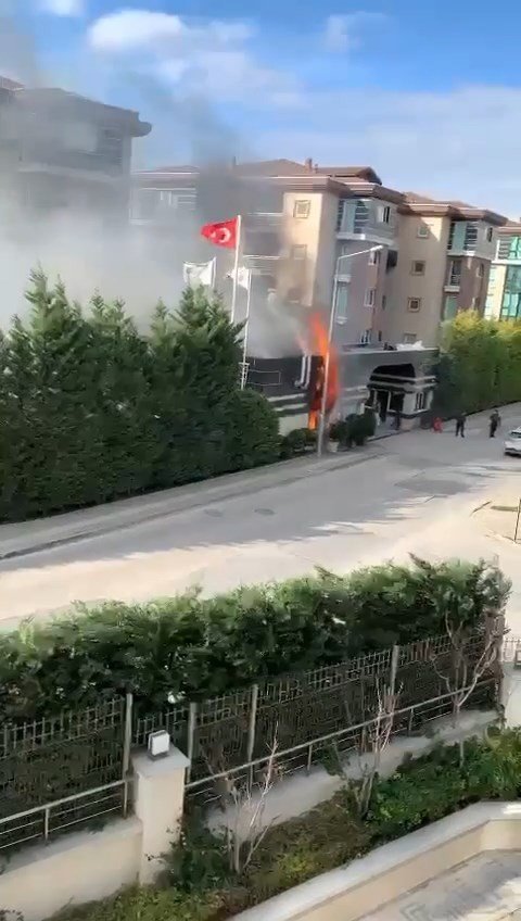 Lüks Sitenin Jeneratörü Alev Alev Yandı