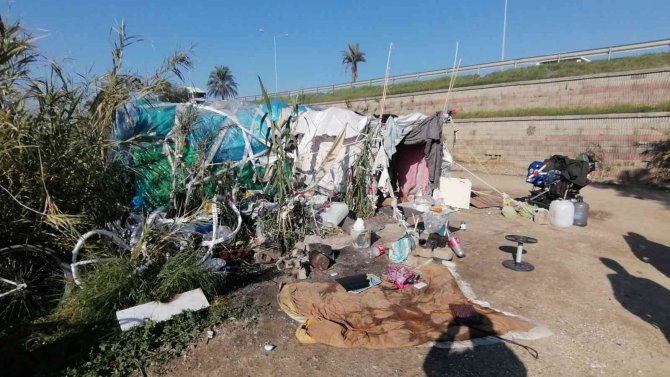 Çöple Kaplı Baraka Çadıra Uyuşturucu Operasyonu