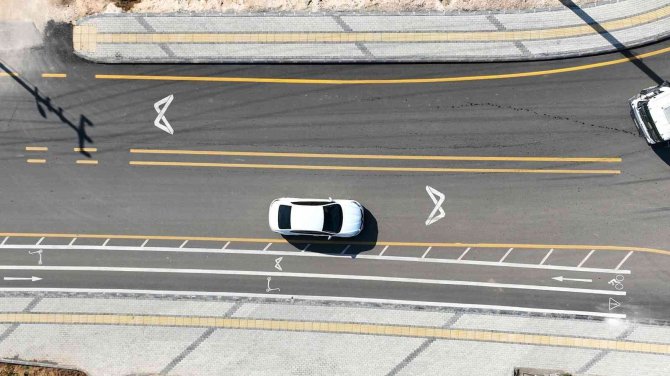 Mersin Büyükşehir Belediyesinin Yol Çalışmaları Sürüyor