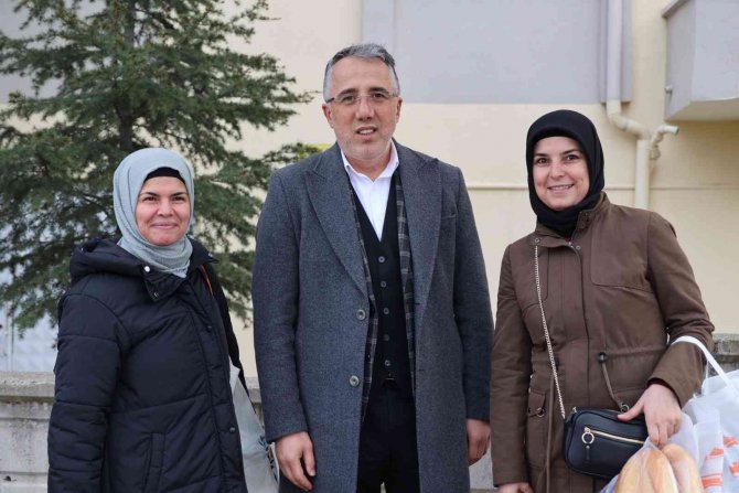 Başkan Savran Cevher Dudayev Mahallesi’nde Vatandaşlarla Bir Araya Geldi