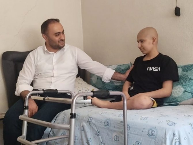 15 Yaşında Kemik Kanserine Yenildi