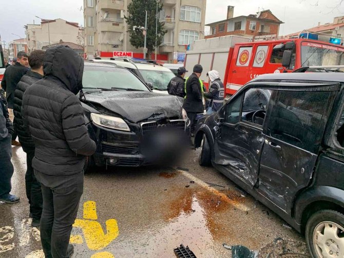 Yalova’da Trafik Kazası: 1 Yaralı