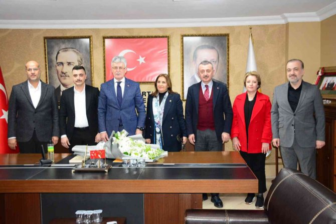 Milletvekili Adaylığına Hazırlanan Ak Parti İ̇l Başkanı Mehmet Ellibeş’ten Veda