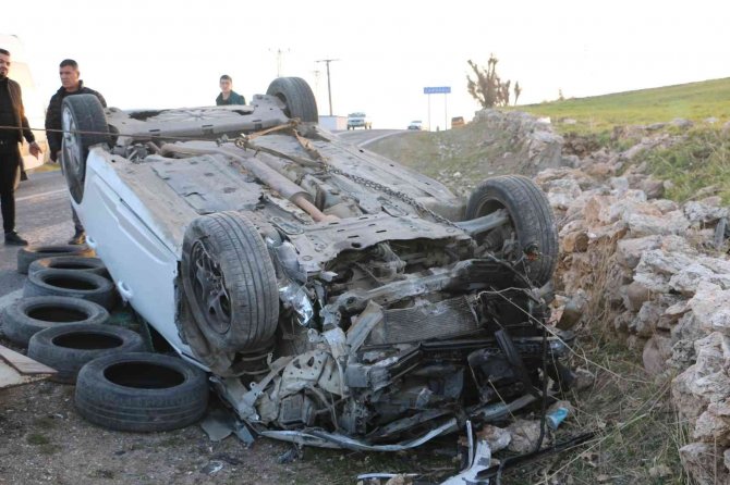 Diyarbakır’da Kontrolden Çıkan Otomobil Takla Attı: 1 Yaralı