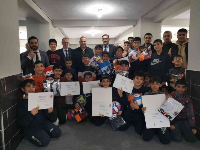 Adana’da "Gençliğe Değer Ara Dönem Kampı" Projesi