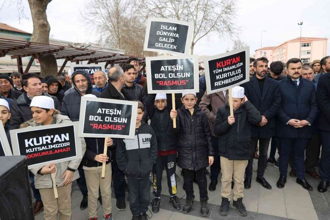 İ̇sveç’te Kuranı Kerimin Yakılması Yahyalı’da Protesto Edildi