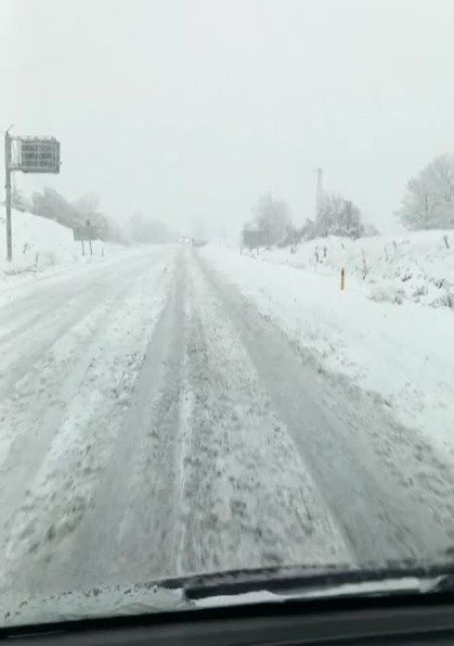 Kütahya’da Kar Yağışı Etkili Oldu, Trafikte Aksamalar Yaşandı