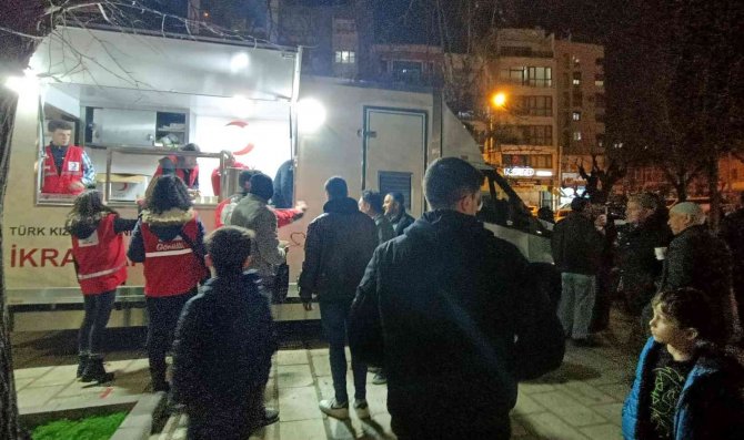 Kızılay’dan Kandil Gecesi 2 Bin Kişilik Çorba