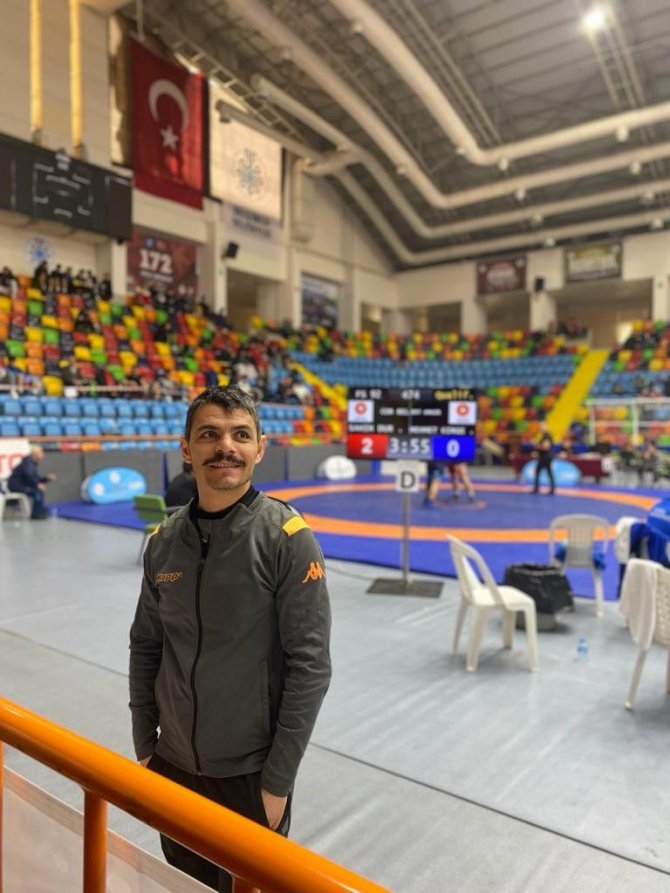 Milli Takım Antrenörü Aykol Eskişehirli Güreşçilerin Şampiyona Sürecini Değerlendirdi