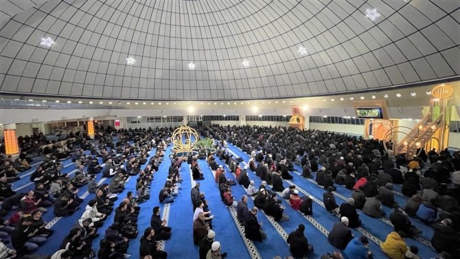Regaib Kandilinde Terzibaba Camii Doldu Taştı