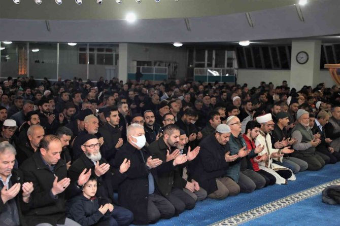 Regaib Kandilinde Terzibaba Camii Doldu Taştı