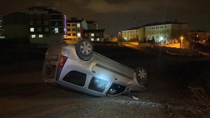 15 Yaşındaki Ehliyetsiz Sürücünün Kullandığı Otomobil Takla Attı: O Anlar Kamerada