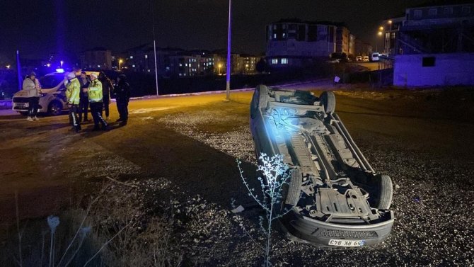 15 Yaşındaki Ehliyetsiz Sürücünün Kullandığı Otomobil Takla Attı: O Anlar Kamerada