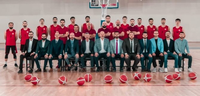 İ̇lkler Şehri Uşak Basketbol Takımı Galibiyet Serisini Bozmak İstemiyor