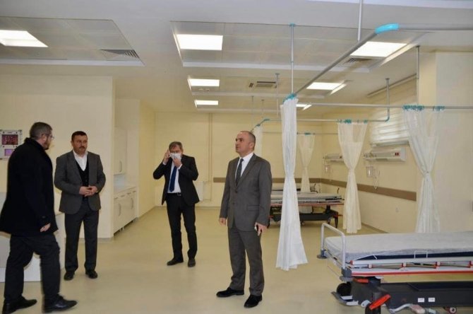 Sivaslı Devlet Hastanesi Hasta Kabulüne Başlıyor