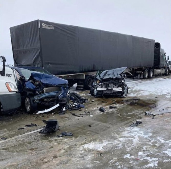 Abd’de 85 Araç Birbirine Girdi: 21 Yaralı