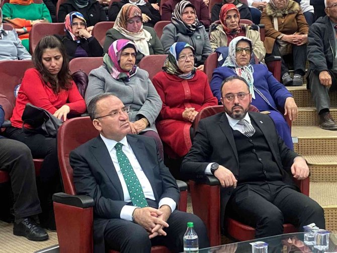 Adalet Bakanı Bozdağ: "Altınız Bir Adam Etmiyorsanız Ne İşe Yararsınız"