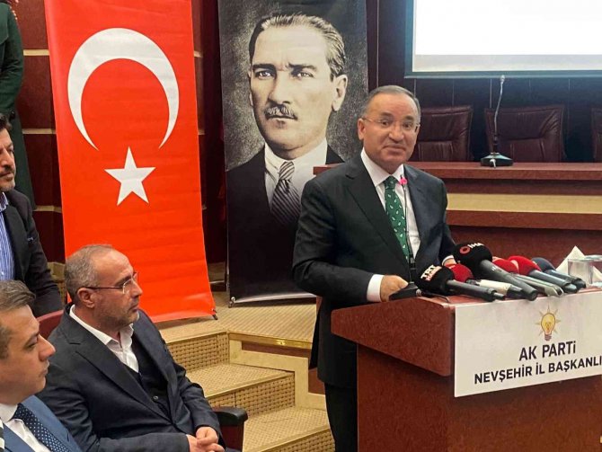 Adalet Bakanı Bozdağ: "Altınız Bir Adam Etmiyorsanız Ne İşe Yararsınız"