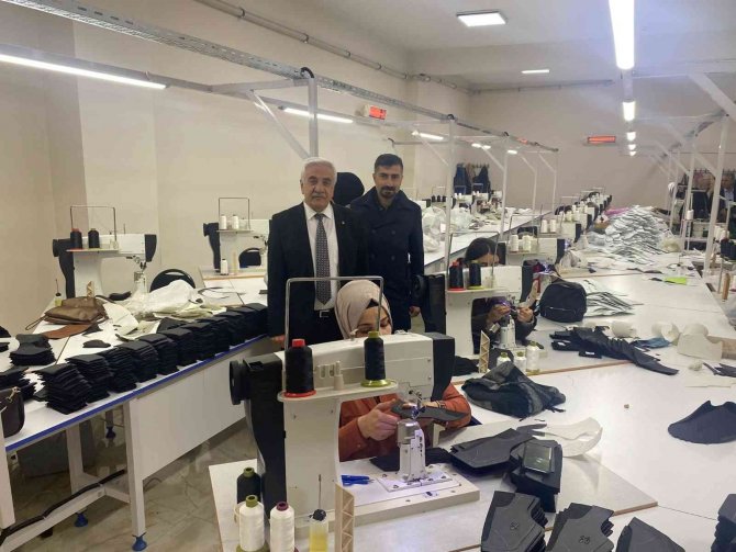 Asgem’de Ayakkabı Atölyesi Faaliyete Başladı