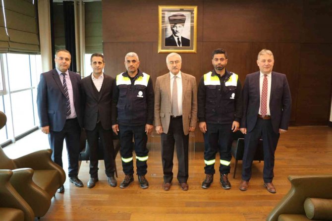 Yanan Kamyondan Yaralıları Kurtaran Akedaş Personeli Ödüllendirildi