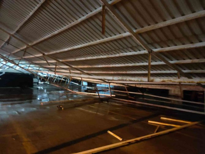 Aksu, Gece Saatlerinde Dolu Ve Fırtınaya Teslim Oldu