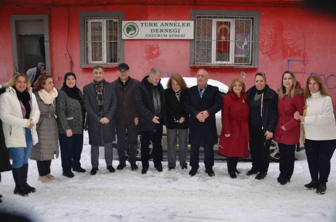 Atatürk Üniversitesi Rektörü Prof Dr Çomaklı, Türk Anneler Derneği Üyeleriyle Bir Araya Geldi
