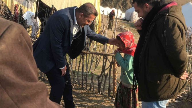 Eğitim Camiası Okulla Bağlantısı Kesilen Göçer Kızı Ayşenur İçin Seferber Oldu