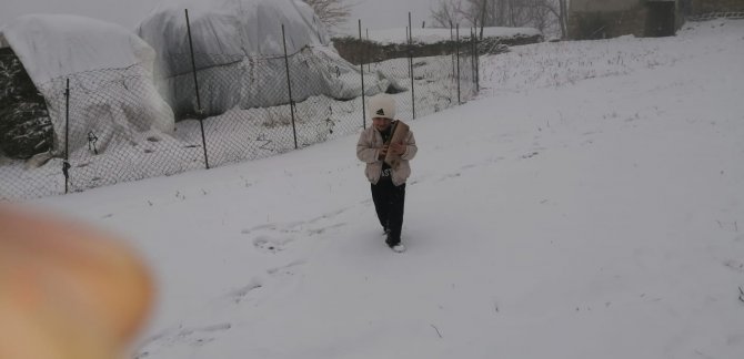 Batman’da Hasretle Beklenen Kar Köyleri Beyaza Bürüdü