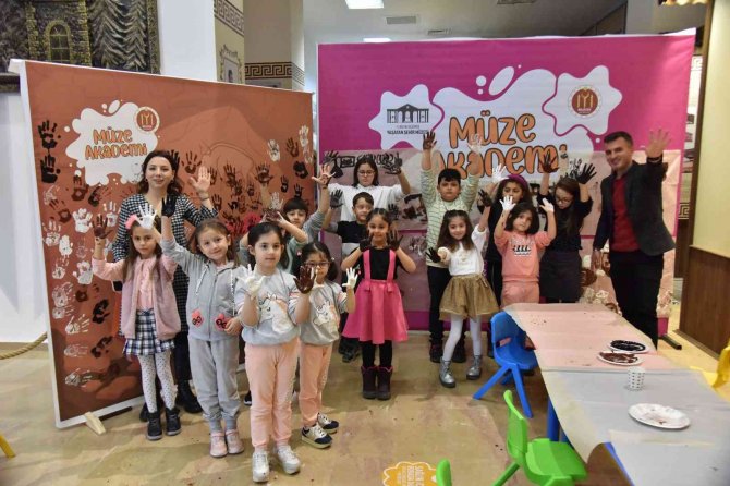 Bilecik Belediyesinin Etkinlikleriyle Çocukların Yarıyıl Tatili Keyifli Ve Renkli Geçiyor