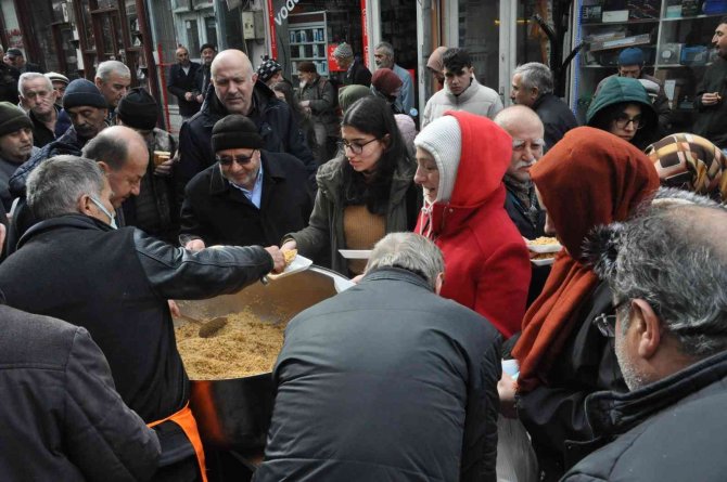 50 Kişilik Turist Kafilesi Esnaf Duasına Katıldı