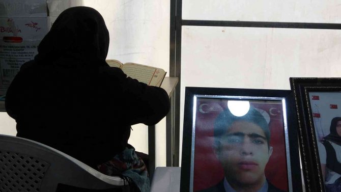 Evlat Direnişi Bin 244 Gündür Devam Ediyor