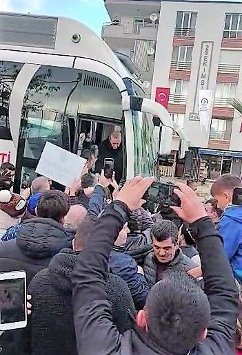 Cumhurbaşkanı Erdoğan, Denizli’de Çocukları Sevindirdi