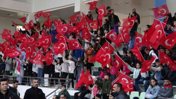 Amatör Spor Kulüplerine 2 Milyon 245 Bin Tl Destek