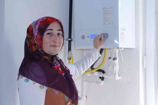 Diyarbakır’ın Hani İlçesine Doğalgaz Çekildi, Vatandaş Rahatlığa Kavuştu