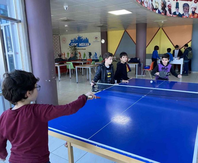 Gençlik Merkezlerine Tatilde İlgi Büyük
