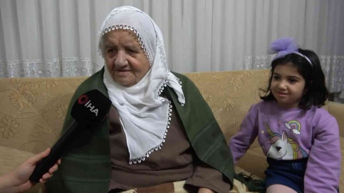 Şivesiyle Bir Şehri Kendine Hayran Bıraktı: 86’lık Raife Nine Sosyal Medyanın Yeni Fenomeni Oldu