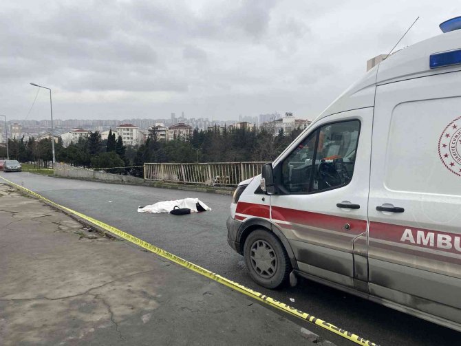 Midibüsün Çarptığı Kadın Hayatını Kaybetti