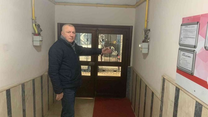 Aile Vahşetinde Babanın Oğlunu Vurma Anı Ortaya Çıktı
