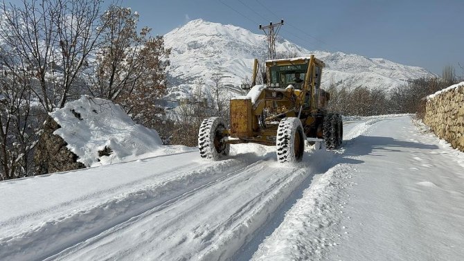 Kar Ve Olumsuz Hava Şartlarından Dolayı 6 Yerleşim Yolu Kapandı